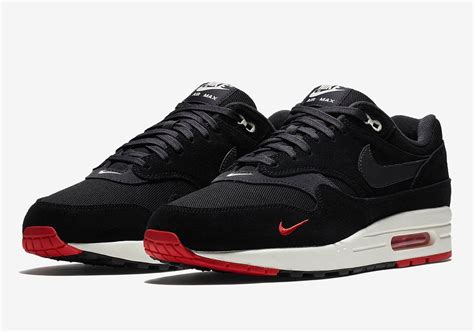 nike air max 1 mini swoosh black|Nike Air Max 1 goat.